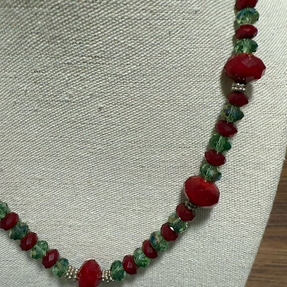 Necklace with Red & Green Faceted AB Crystals with SilverTone Filagree Stations. - Picture 4 of 6